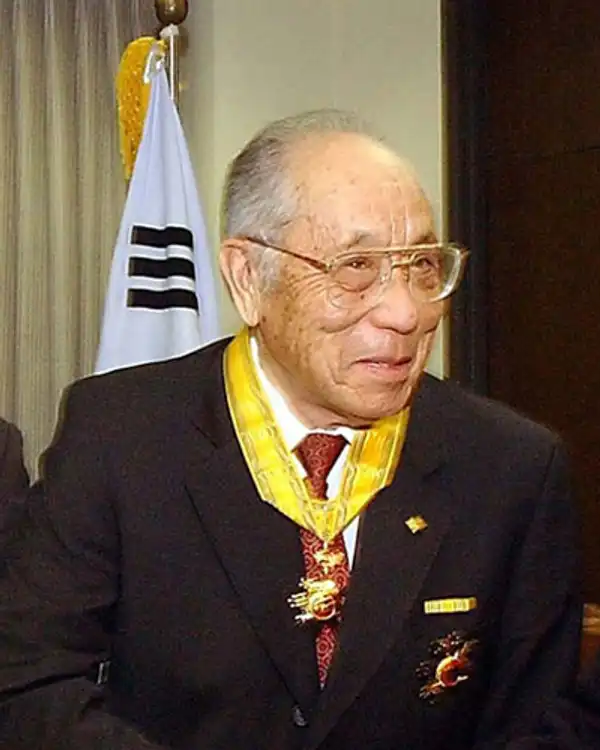 Young Oak Kim: Hero and Humanitarian